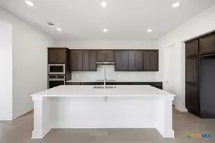 247 White Oak, Castroville, TX 78009 - Photo 4