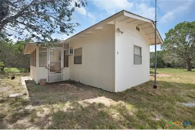 1595 Sky Ridge Road, Lampasas, TX 76550 - Photo 10
