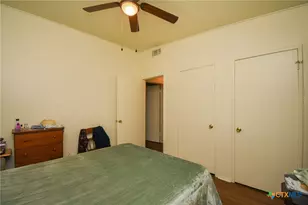 1310 E Rosebud Ave, Victoria, TX 77901 - Photo 18