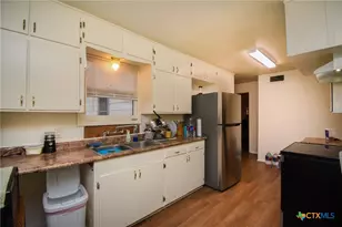 1310 E Rosebud Ave, Victoria, TX 77901 - Photo 12