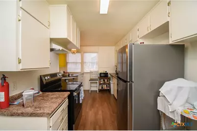 1310 E Rosebud Avenue, Victoria, TX 77901 - Photo 10