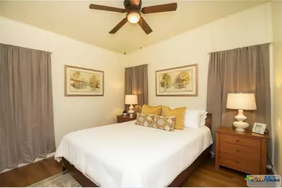 1310 E Rosebud Avenue, Victoria, TX 77901 - Photo 16