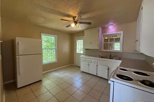 1205 E Avenue G, Killeen, TX 76541 - Photo 6