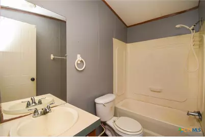 768 Rodeo Road, Inez, TX 77968 - Photo 18