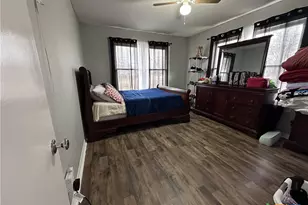 105 E Huebinger St, Marion, TX 78124 - Photo 6