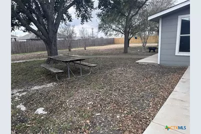 105 E Huebinger Street, Marion, TX 78124 - Photo 10