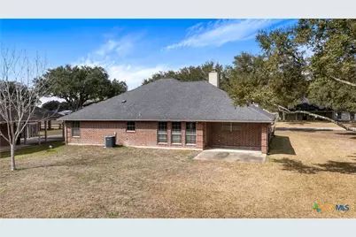 390 Park Lane, Victoria, TX 77904 - Photo 20