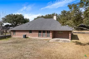 390 Park Ln, Victoria, TX 77904 - Photo 20