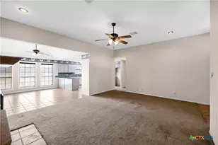 390 Park Ln, Victoria, TX 77904 - Photo 8