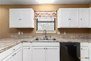 15957 Crockett Dr, Temple, TX 76502 - Photo 6