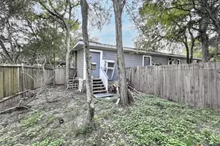 1108 W McCarty Ln, San Marcos, TX 78666 - Photo 14