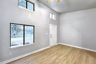 1108 W McCarty Ln, San Marcos, TX 78666 - Photo 6