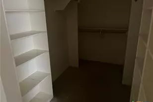 111 Village Green, Victoria, TX 77904 - Photo 10