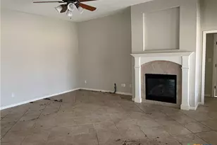 111 Village Green, Victoria, TX 77904 - Photo 4