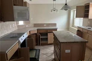 111 Village Green, Victoria, TX 77904 - Photo 6