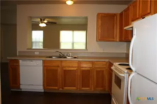 415 E 4th Ave, Belton, TX 76513 - Photo 32