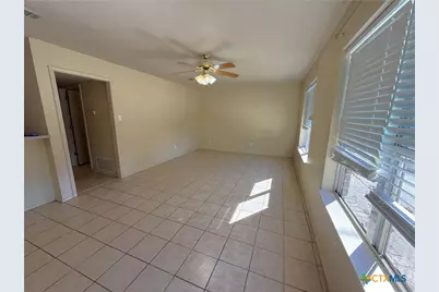 415 E 4th Avenue, Belton, TX 76513 - Photo 34