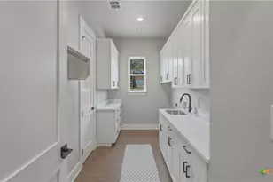111 Ashton Oaks Dr, New Braunfels, TX 78132 - Photo 26