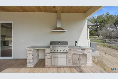 111 Ashton Oaks Drive, New Braunfels, TX 78132 - Photo 4