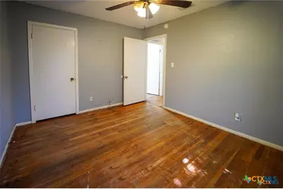 1005 E Polk Avenue, Victoria, TX 77901 - Photo 8