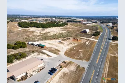 774 N Highway 183, Lampasas, TX 76550 - Photo 16