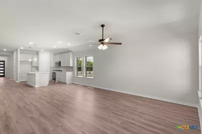 939 Creek Bed Drive, New Braunfels, TX 78130 - Photo 8