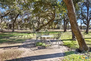 1465 Co Rd 401, Edna, TX 77957 - Photo 10