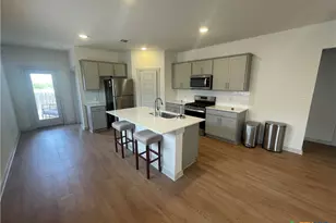 308 Millbrook Blvd, San Marcos, TX 78666 - Photo 2