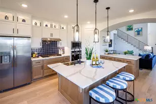 105 Lake Como Pt, New Braunfels, TX 78130 - Photo 2