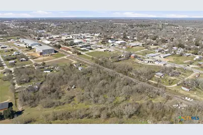 330 Half Avenue, Rockdale, TX 76567 - Photo 8