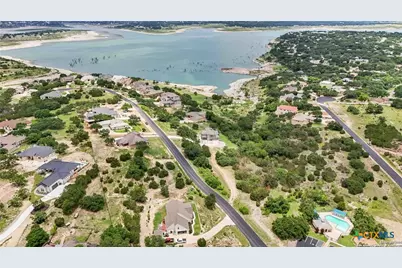 523 Oak Shores Drive, Canyon Lake, TX 78133 - Photo 4