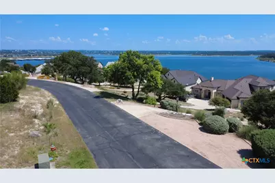 523 Oak Shores Drive, Canyon Lake, TX 78133 - Photo 20