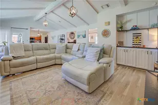 409 Oakwood Blvd, New Braunfels, TX 78130 - Photo 14