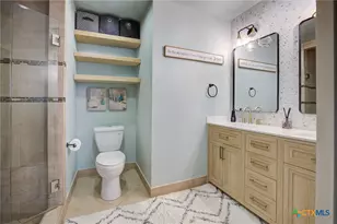 409 Oakwood Blvd, New Braunfels, TX 78130 - Photo 16