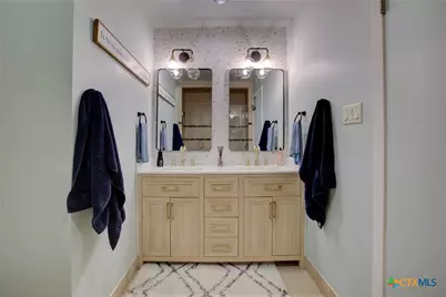 409 Oakwood Boulevard, New Braunfels, TX 78130 - Photo 18