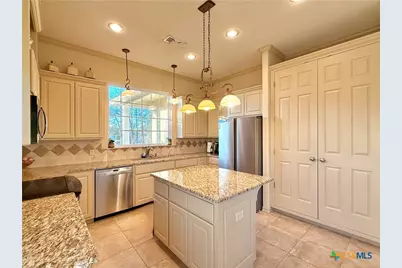 98 Price Road, Victoria, TX 77905 - Photo 8