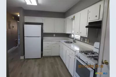 2003 E Mimosa Avenue, Victoria, TX 77901 - Photo 4