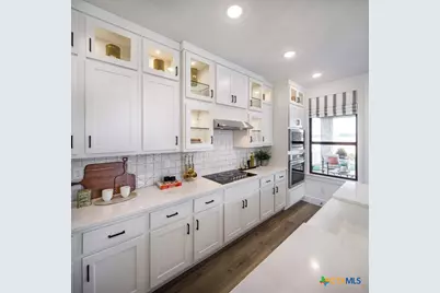 228 White Oak, Castroville, TX 78009 - Photo 6