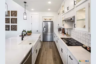 228 White Oak, Castroville, TX 78009 - Photo 4