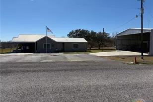 226 County Rd 300, Karnes City, TX 78118 - Photo 8