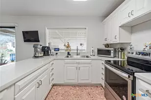 207 Williams, Tivoli, TX 77990 - Photo 14