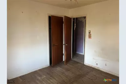 806 E Polk Avenue, Victoria, TX 77901 - Photo 12