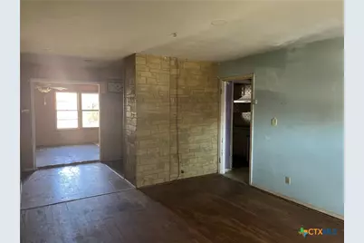 806 E Polk Avenue, Victoria, TX 77901 - Photo 2