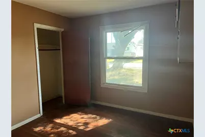 806 E Polk Avenue, Victoria, TX 77901 - Photo 8