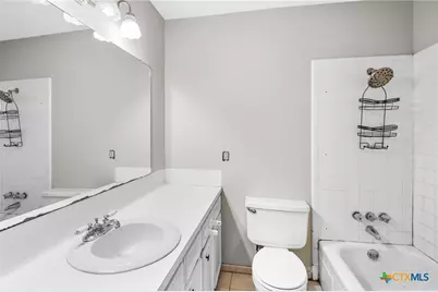 247 Goldenrod Avenue, Victoria, TX 77904 - Photo 10