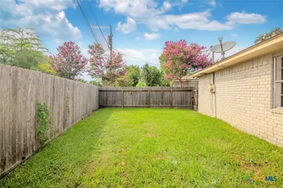 247 Goldenrod Avenue, Victoria, TX 77904 - Photo 12