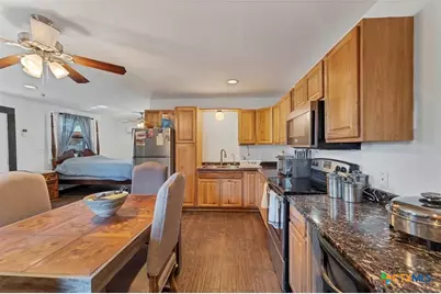 1750 Loop 165 #B, Dripping Springs, TX 78620 - Photo 18