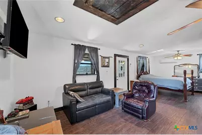 1750 Loop 165 #B, Dripping Springs, TX 78620 - Photo 20