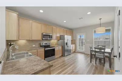 2228 Hazelwood, New Braunfels, TX 78130 - Photo 8