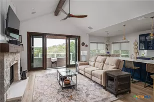 1382 Cottonwood Rd, Fischer, TX 78623 - Photo 10